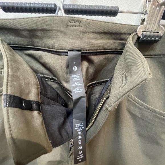 lululemon athletica Men's Khaki Chinos - Picture 3 of 5